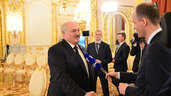 Президент Беларуси Александр Лукашенко во время общения с представителями СМИ