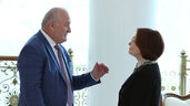 Председатель Центробанка России Эльвира Набиуллина и Председатель Правления Нацбанка Беларуси Павел Каллаур перед встречей