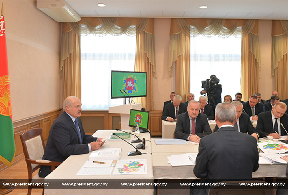 Во время совещания Во время совещания