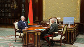 Президент Беларуси Александр Лукашенко, начальник Службы безопасности Президента Беларуси Дмитрий Шахраев 