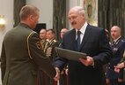 Graduate of the Command and Staff Department of the Military Academy Denis Sokolevsky receives a letter of commendation from the President