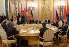 Alexander Lukashenko takes part in the narrow-format session of the Supreme Eurasian Economic Council in Moscow