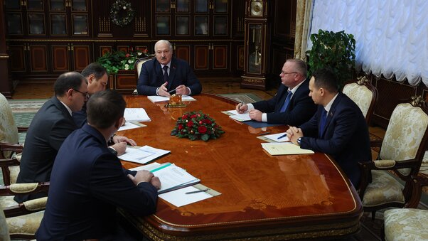 Совещание по вопросам развития в Беларуси машиностроения Совещание по вопросам развития в Беларуси машиностроения