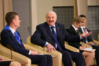 Президент Беларуси Александр Лукашенко на встрече с учащимися "Молодежь. Взгляд в будущее"