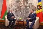Встреча Президента Беларуси Александра Лукашенко с Президентом Молдовы Игорем Додоном на полях заседания Высшего Евразийского экономического совета в Сочи