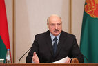 Александр Лукашенко во время совещания с активом Минска