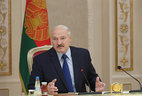 Александр Лукашенко во время встречи с представителями украинских СМИ