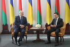 Переговоры с Президентом Украины Владимиром Зеленским в узком составе