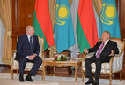 Во время встречи с первым Президентом Казахстана Нурсултаном Назарбаевым