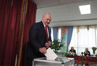Лукашенко проголосовал на парламентских выборах