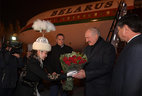 Президент Беларуси Александр Лукашенко в Международном аэропорту Манас в Бишкеке