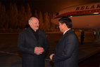 Президент Беларуси Александр Лукашенко и Премьер-министр Кыргызстана Мухаммедкалый Абылгазиев