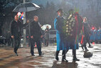 Во время церемонии возложения венка к мемориальному комплексу в честь освободителей Белграда