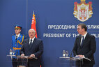 Президент Беларуси Александр Лукашенко и Президент Сербии Александр Вучич во время встречи с представителями СМИ по итогам переговоров