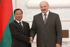 Ambassador Extraordinary and Plenipotentiary of Cambodia to Belarus Thay Vanna presents credentials to the Belarusian President
