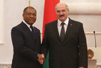 Александр Лукашенко принял верительные грамоты Чрезвычайного и Полномочного Посла Республики Конго в Беларуси Эме Кловиса Гийона