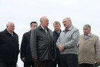 Alexander Lukashenko and Alexei Slesarev, the head of the Slesarev A.I. farm