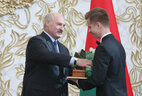 Alexander Lukashenko officially thanks graduate of the Institute of Journalism of the Belarusian State University Dmitry Nikonovich