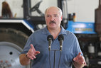 Alexander Lukashenko meets with the workers of OAO Belovezhsky and Ryasna residents
