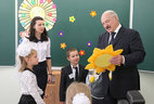 Alexander Lukashenko visits secondary school No. 56