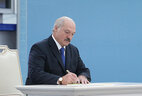 Alexander Lukashenko signs the National Olympic Committee’s bid for the participation in the 31st Summer Olympic Games