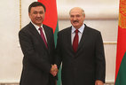 Alexander Lukashenko receives credentials from Ambassador Extraordinary and Plenipotentiary of Kyrgyzstan to Belarus Kubanychbek Omuraliyev