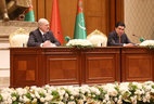 Alexander Lukashenko and Gurbanguly Berdimuhamedov hold a press conference after the talks
