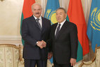 Belarus President Alexander Lukashenko and Kazakhstan President Nursultan Nazarbayev