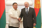 Alexander Lukashenko receives credentials of Ambassador of the Philippines Carlos Soretta