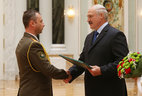 Graduate of the Command and Staff Department of the Military Academy of the Republic of Belarus Lieutenant Colonel Alexei Belenkov receives President’s commendation