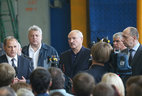 Alexander Lukashenko meets with the personnel of Mogilevtransmash
