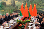 Во время переговоров с Премьером Государственного совета Китайской Народной Республики Ли Кэцяном