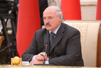 Александр Лукашенко во время переговоров в расширенном составе с Президентом Турции Реджепом Тайипом Эрдоганом