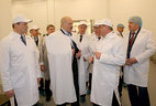 Александр Лукашенко во время посещения предприятия "Арвибелагро" в Лидском районе