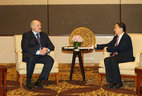 Meeting with CITIC Group Chairman of the Board Chang Zhenming in Beijing