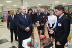 Student at Minsk gymnasium No. 6 Danila Yeliseyev demonstrated the 3D printer he had personally assembled to Alexander Lukashenko