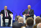 Belarus President Alexander Lukashenko and Russia President Vladimir Putin at the plenary meeting of the 4th Forum of Regions of Belarus and Russia