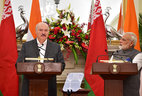 Belarus President Alexander Lukashenko and Indian Prime Minister Narendra Modi during the meeting with mass media representatives