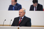 Президент Беларуси Александр Лукашенко во время пленарного заседания