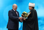 Mufti of the Muslim Religious Association in the Republic of Belarus Abu-Bekir Shabanovich is honored with the prize For Spiritual Revival