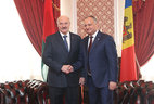 Президент Беларуси Александр Лукашенко и Президент Молдовы Игорь Додон