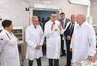 Александр Лукашенко во время посещения Гомельской областной детской клинической больницы