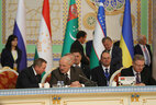 Belarus President Alexander Lukashenko and Belarusian Minister of Foreign Affairs Vladimir Makei