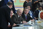 Президент Беларуси Александр Лукашенко во время саммита глав государств СНГ