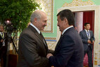 Belarus President Alexander Lukashenko and Kyrgyzstan President Sooronbay Jeenbekov