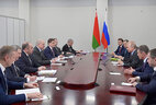 Встреча с Президентом России Владимиром Путиным с участием членов делегаций