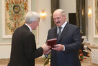Vice rector for scientific work of the Belarusian State University Oleg Ivashkevich receives the State Prize of the Republic of Belarus