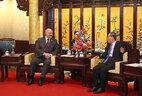 Президент Беларуси Александр Лукашенко и Заместитель Председателя КНР Ван Цишань