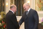 Turner of the project shop of Minsk Motor Plant Anatoly Lozovsky receives the Order of Honor