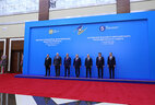 Участники саммита глав государств Евразийского экономического союза во время церемонии фотографирования